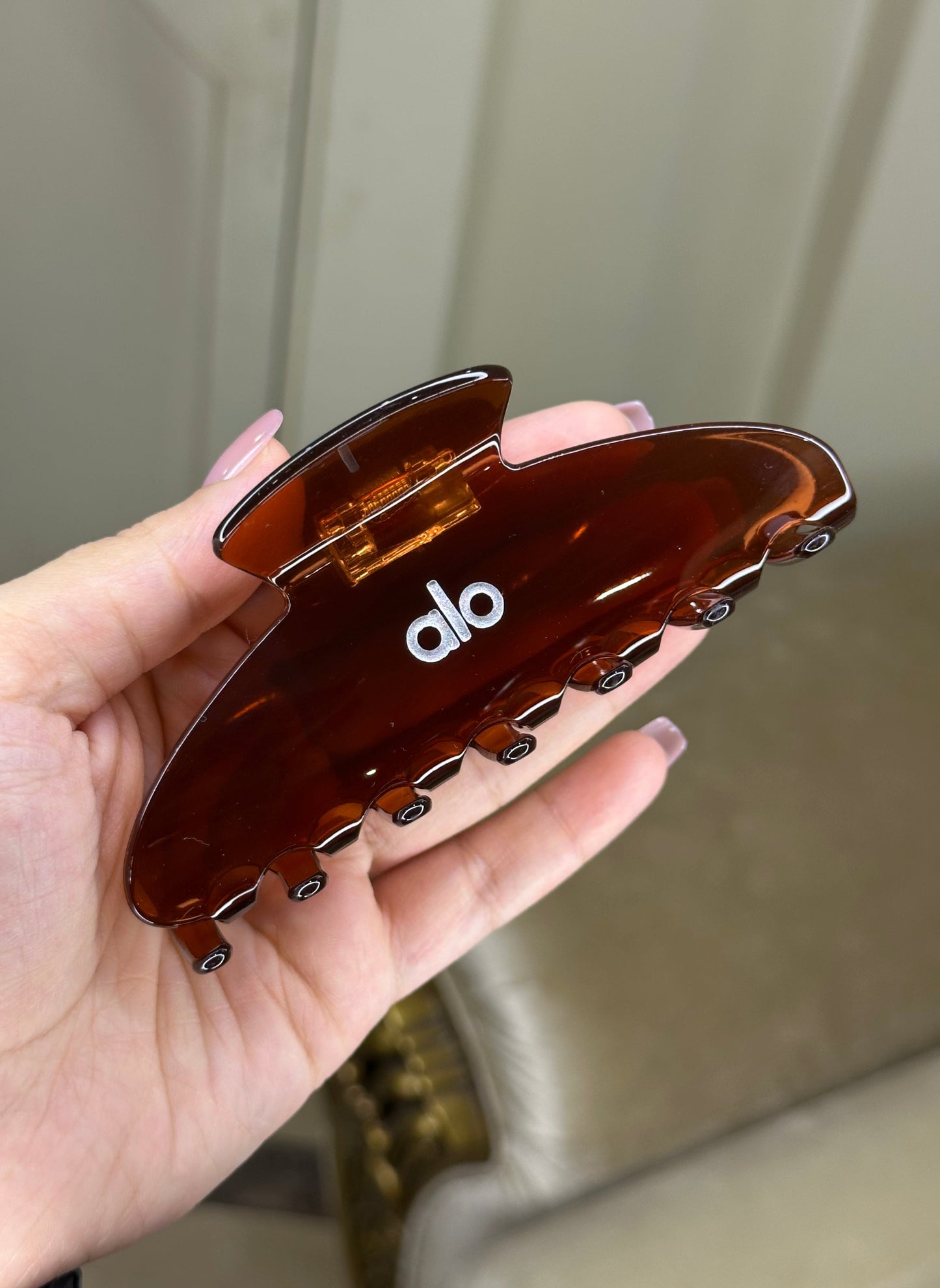 Alo 90's Claw Clip